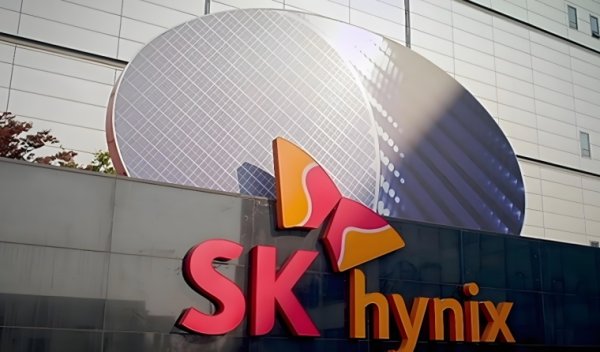 Global First: SK Hynix Begins Mass Production of 321-Layer QLC NAND Flash chips